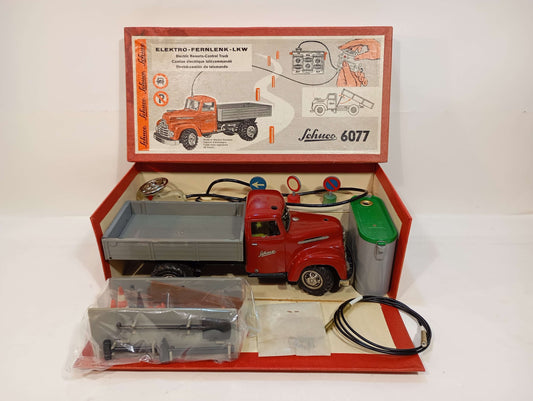 Schuco truck 6077 in original box (73898)