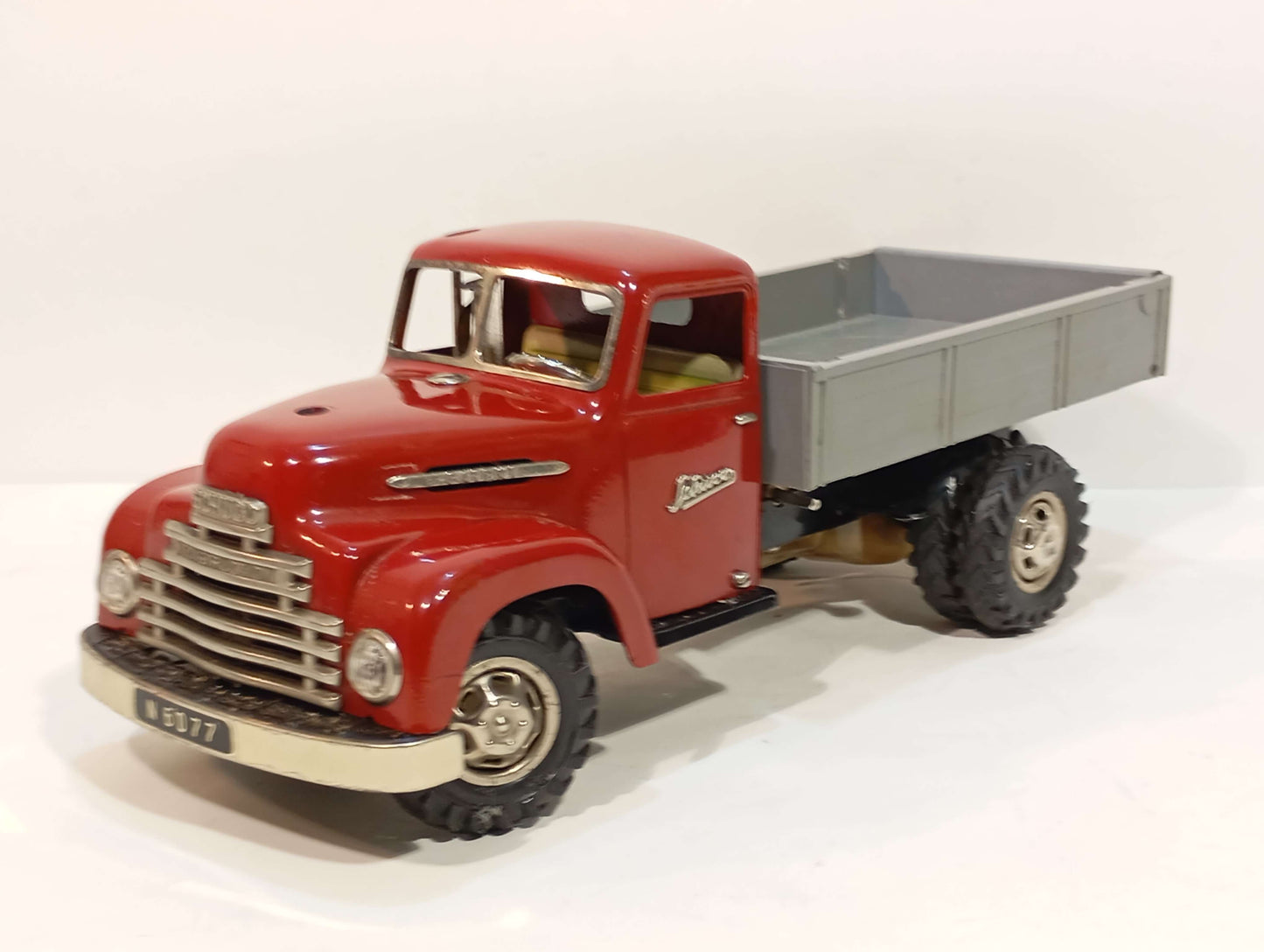 Schuco truck 6077 in original box (73898)