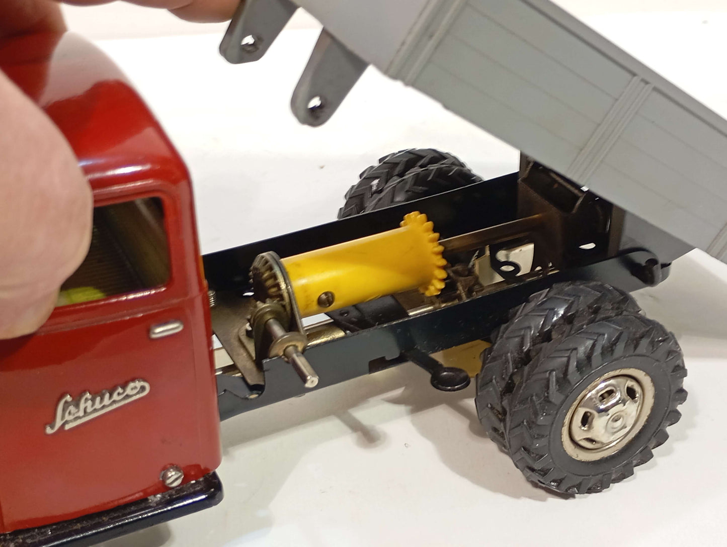 Schuco truck 6077 in original box (73898)