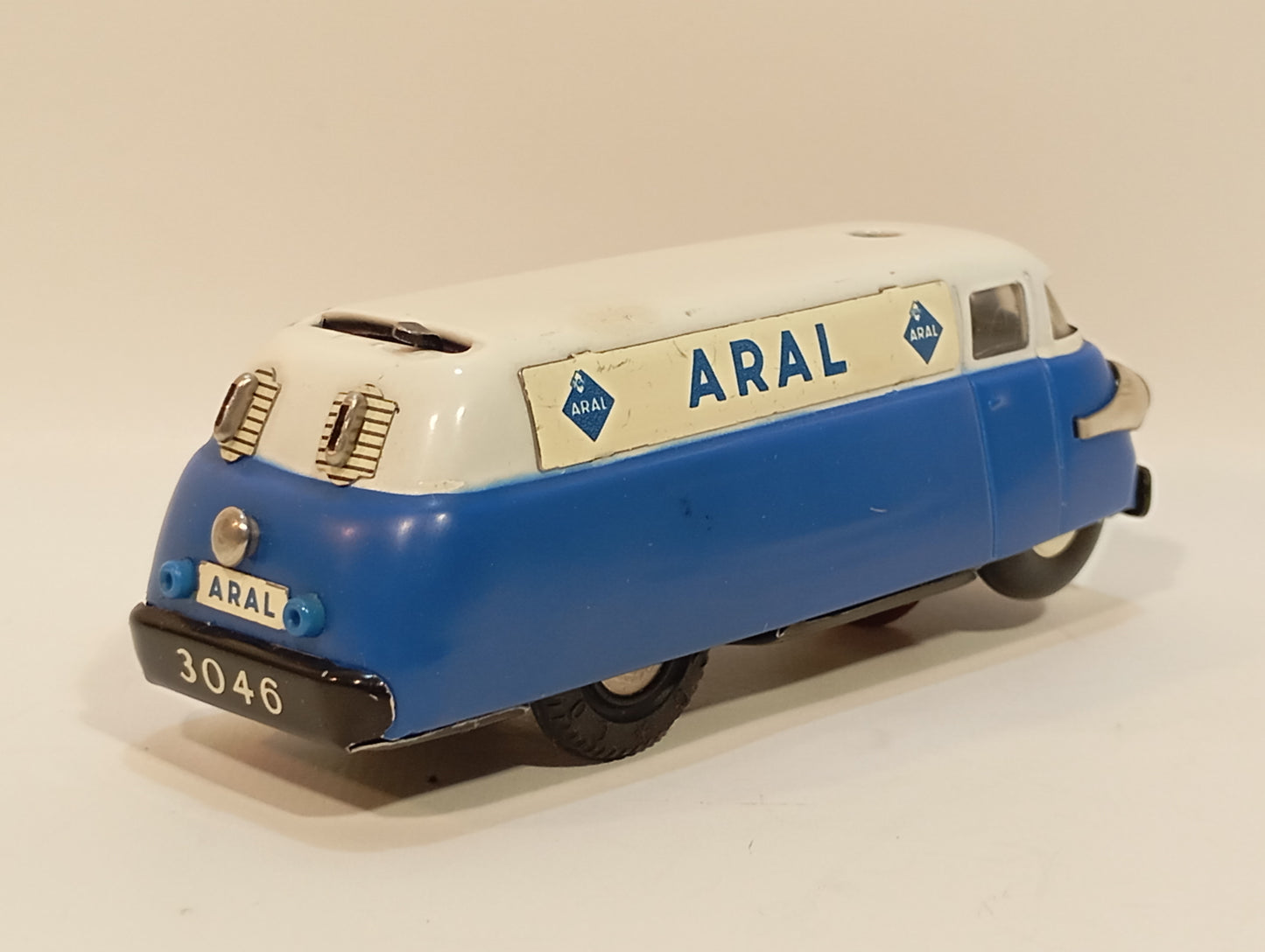 Schuco Varianto 3046 BV ARAL Rarität im Originalkarton (73850)