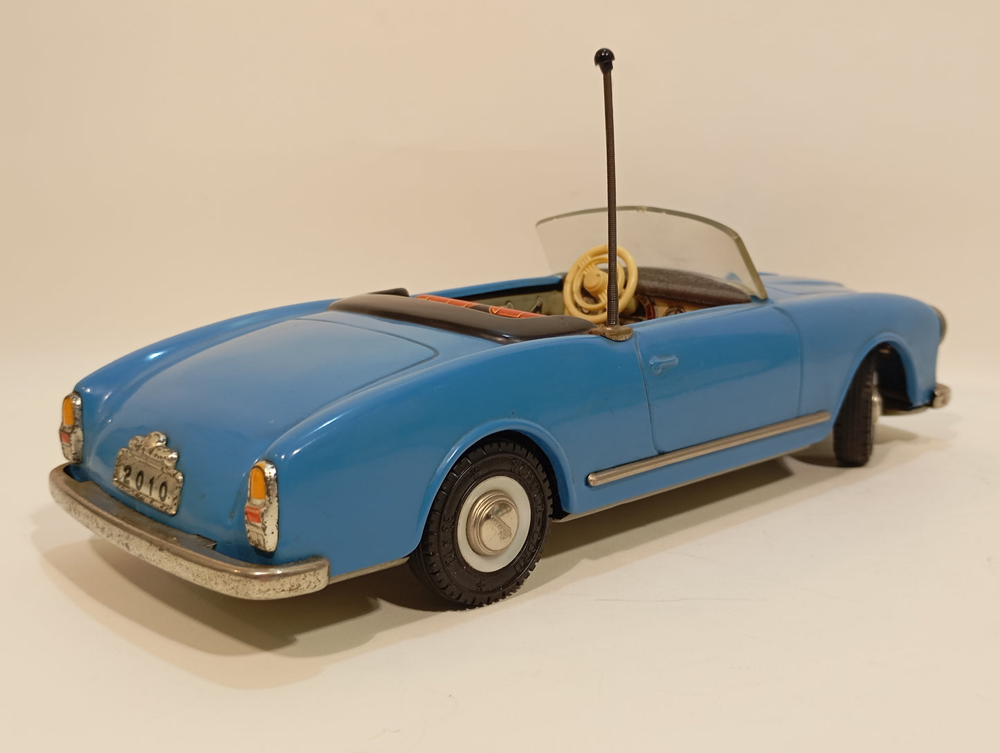 Schuco Magico 2010 Alfa Romeo in Originalkarton (73470)