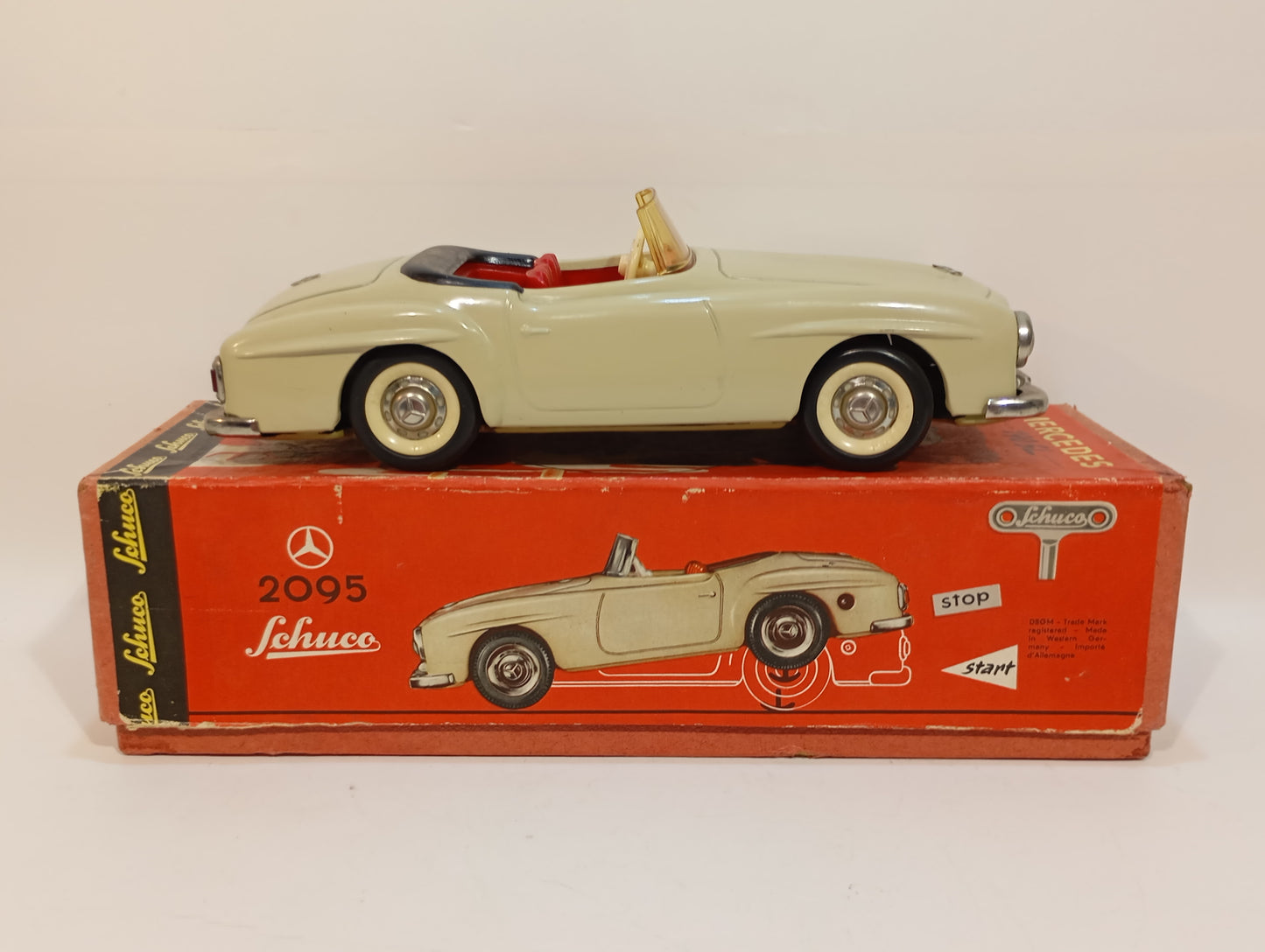 Schuco 2095 Mercedes 190 SL im Originalkarton (73994)