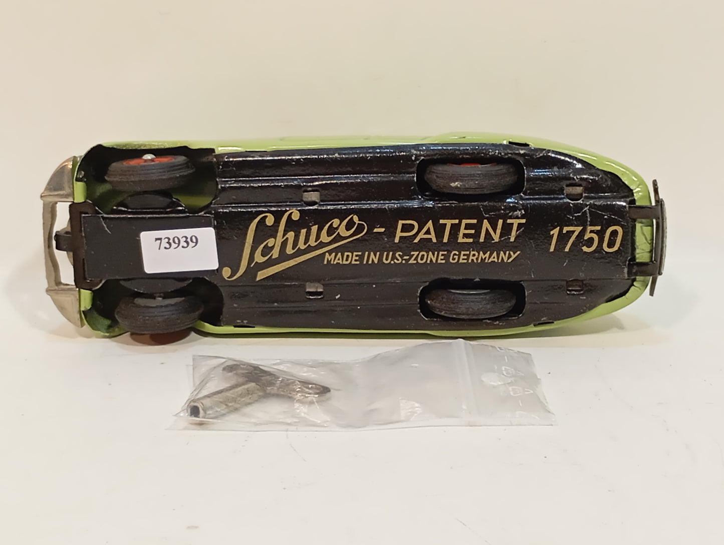 Schuco 1750 Garagenauto hellgrün im Originalkarton (73939)