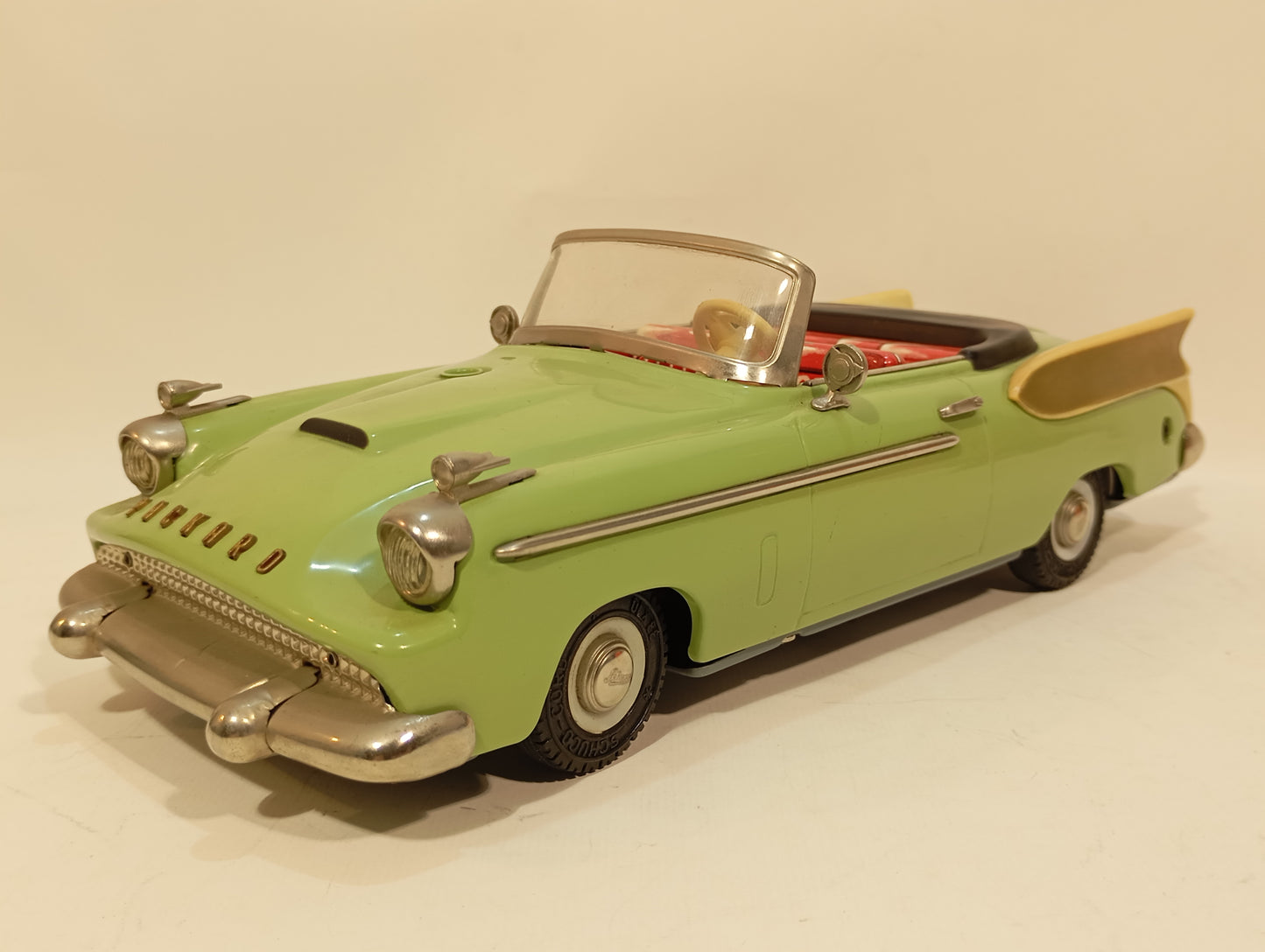 Schuco 5700 Electro Synchromatic Packard im Originalkarton (73920)