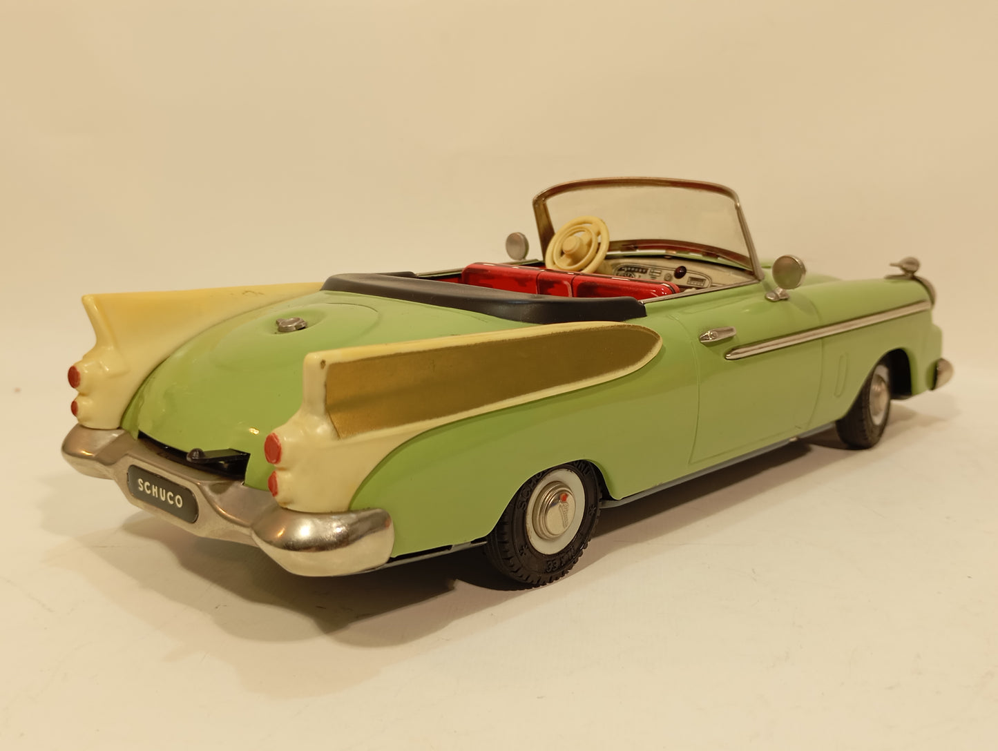 Schuco 5700 Electro Synchromatic Packard im Originalkarton (73920)