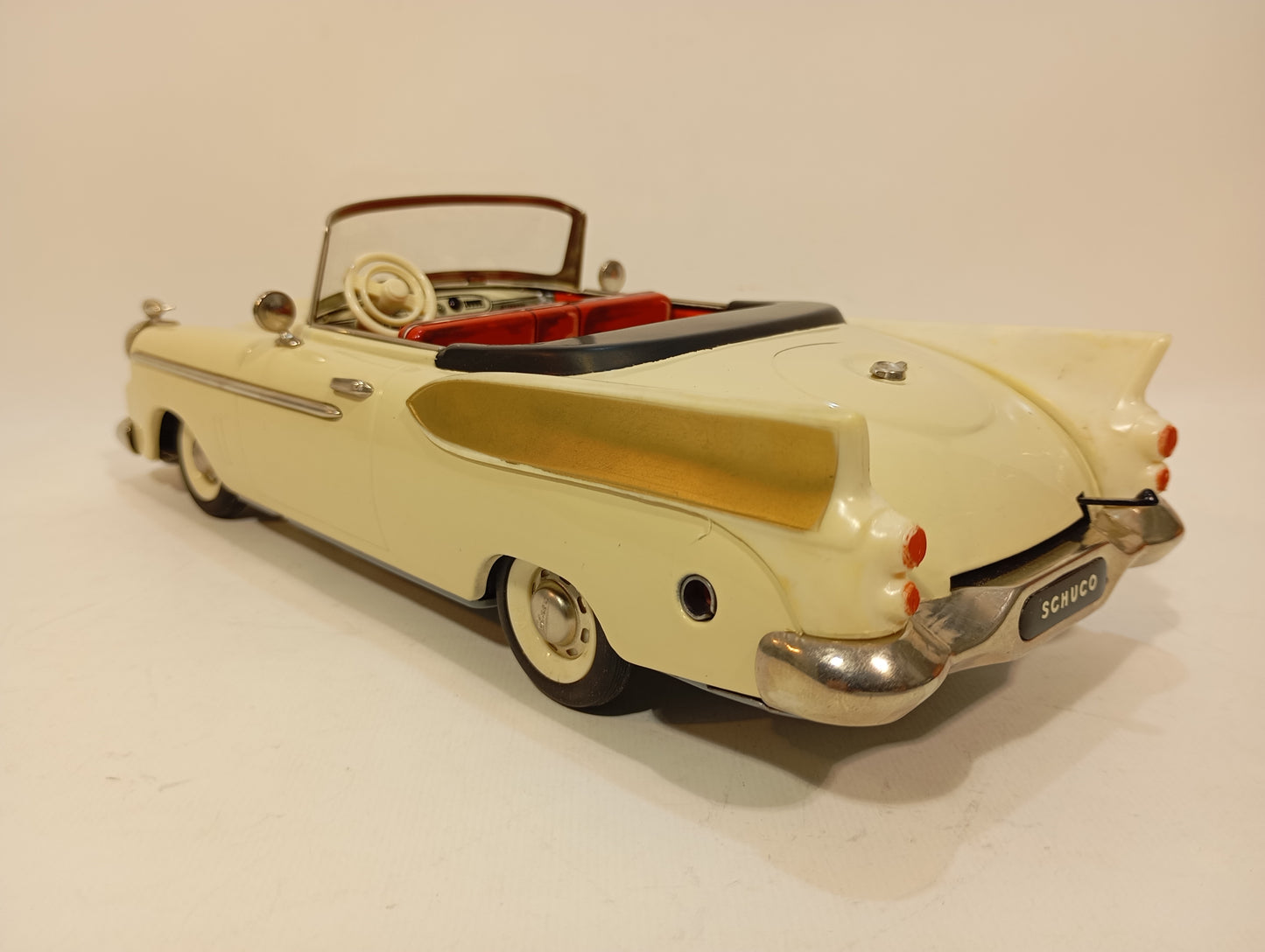 Schuco 5700 Electro Synchromatic Packard im Originalkarton (73950)