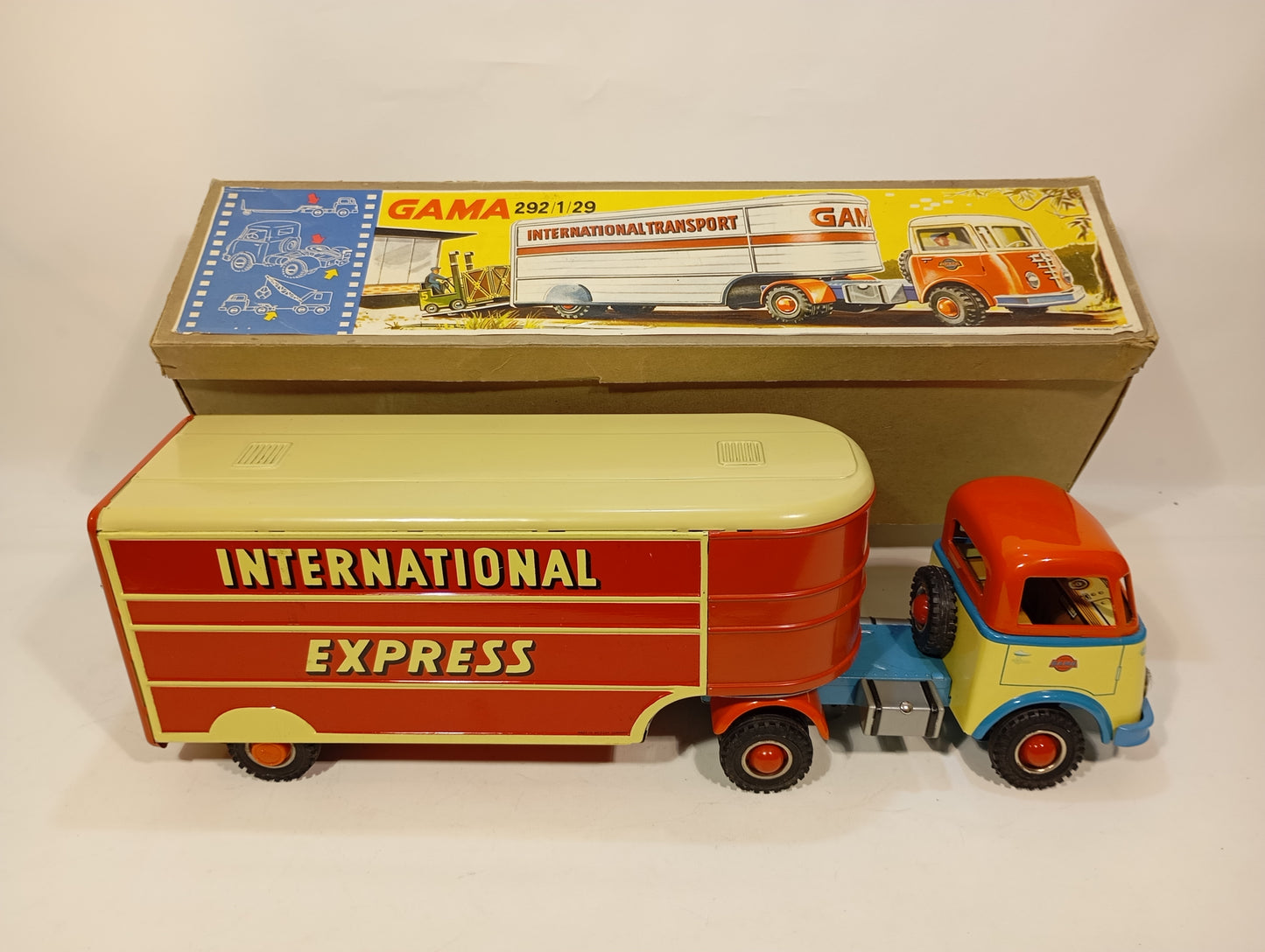 Gama 292/1/29 großer intern. Sattelzug LKW im Originalkarton (74080)