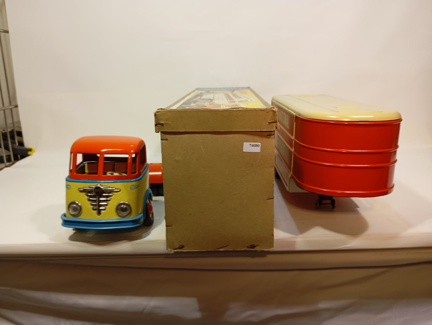 Gama 292/1/29 großer intern. Sattelzug LKW im Originalkarton (74080)