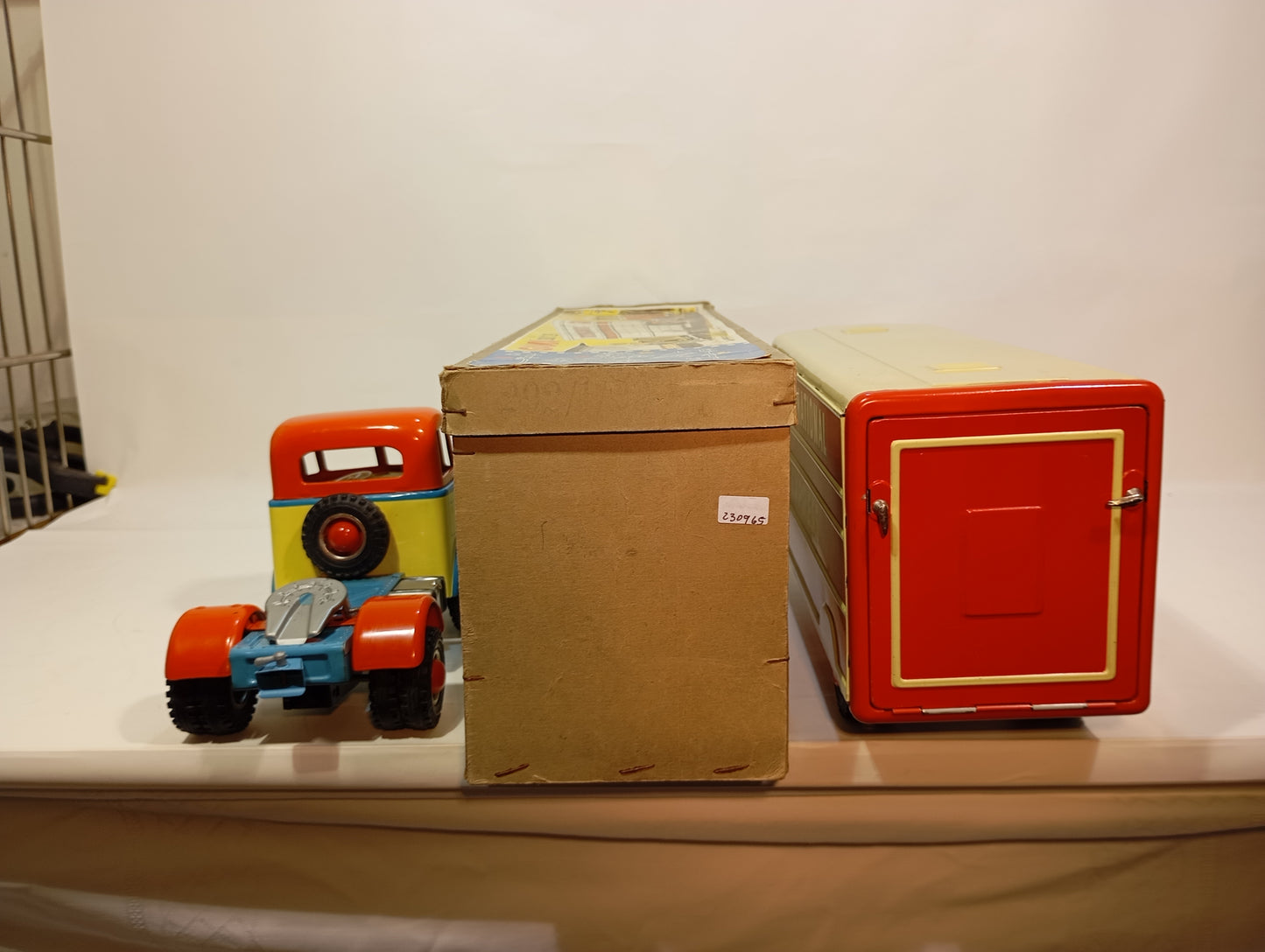 Gama 292/1/29 großer intern. Sattelzug LKW im Originalkarton (74080)