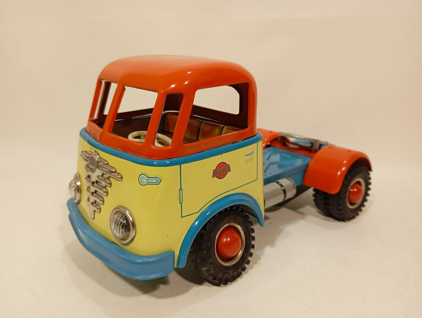 Gama 292/1/29 großer intern. Sattelzug LKW im Originalkarton (74080)