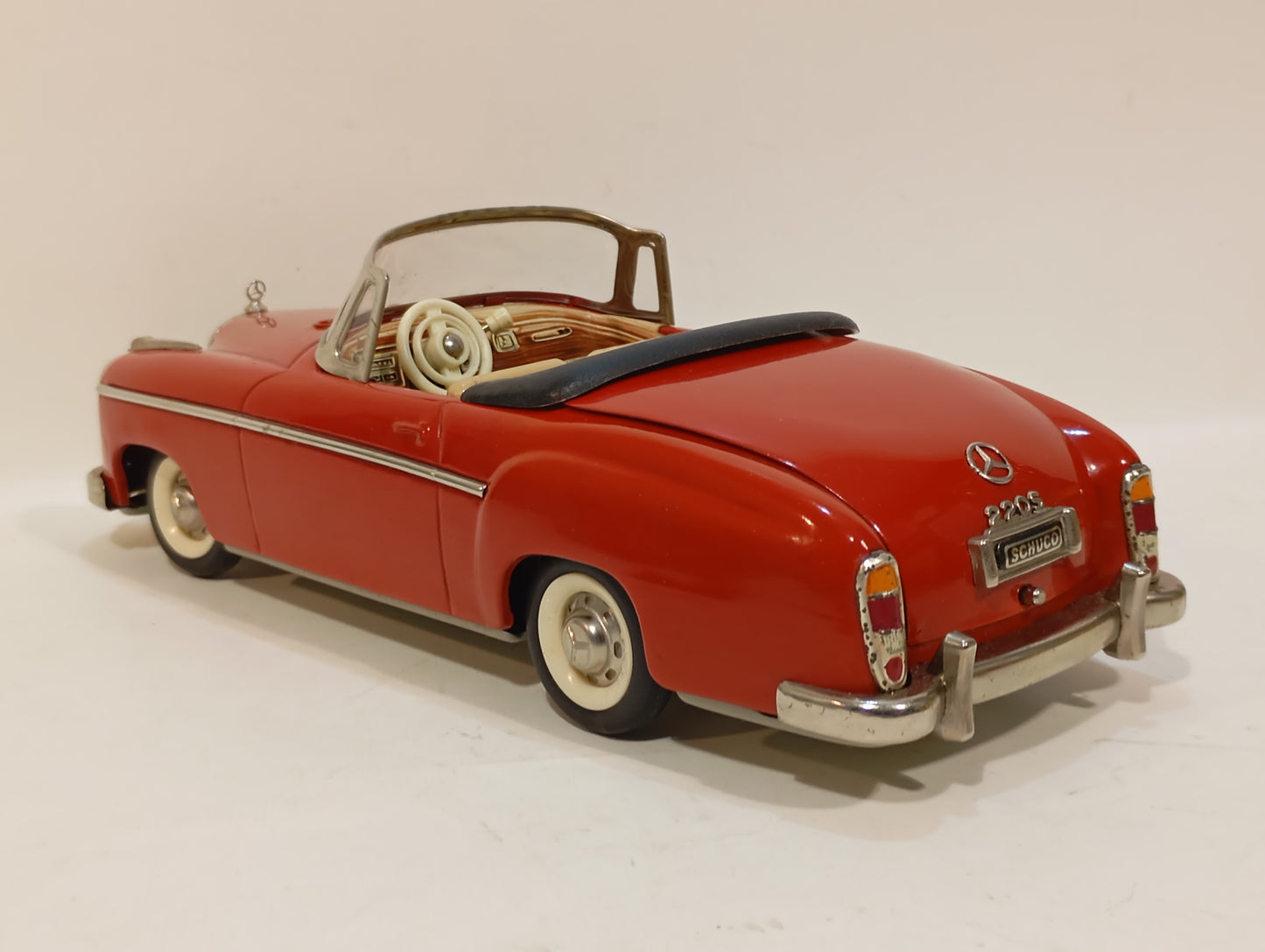 Schuco 5720 Hydro Car 220S Ponton Mercedes nella confezione originale (73603)