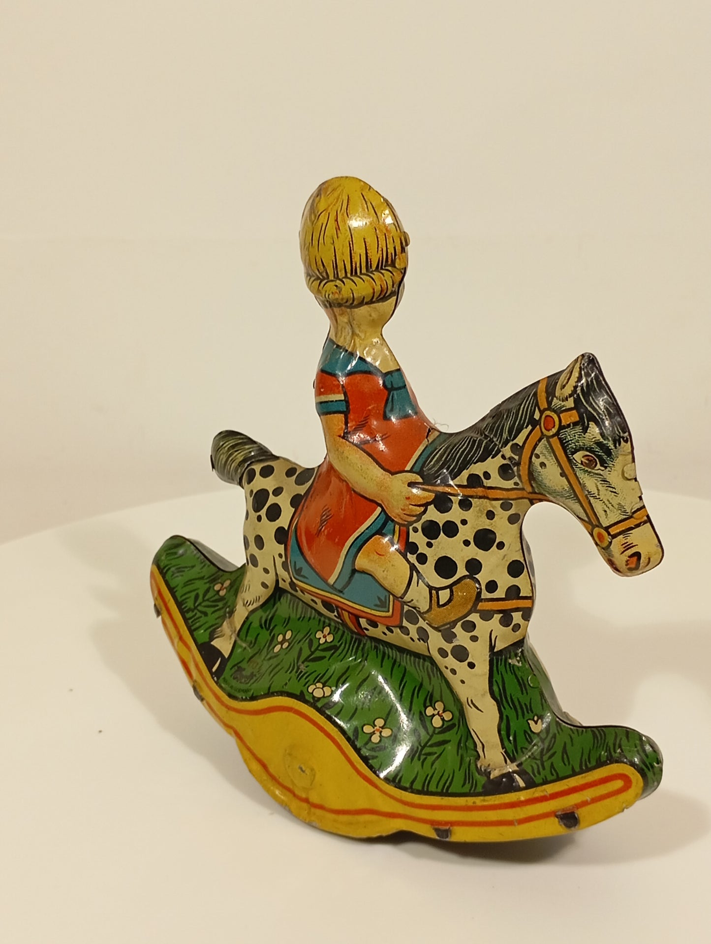Gely Kind auf Schaukelpferd Nr. 173 (74523)
