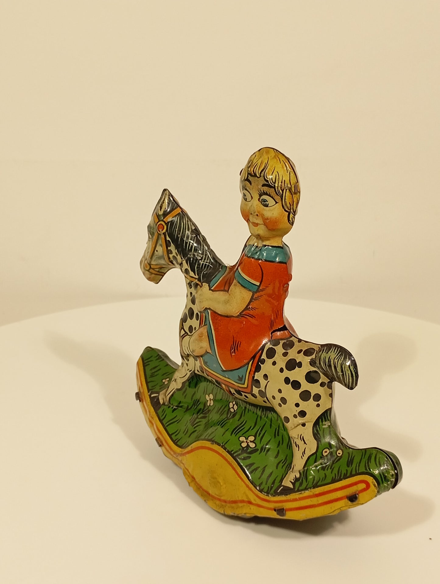 Gely Kind auf Schaukelpferd Nr. 173 (74523)