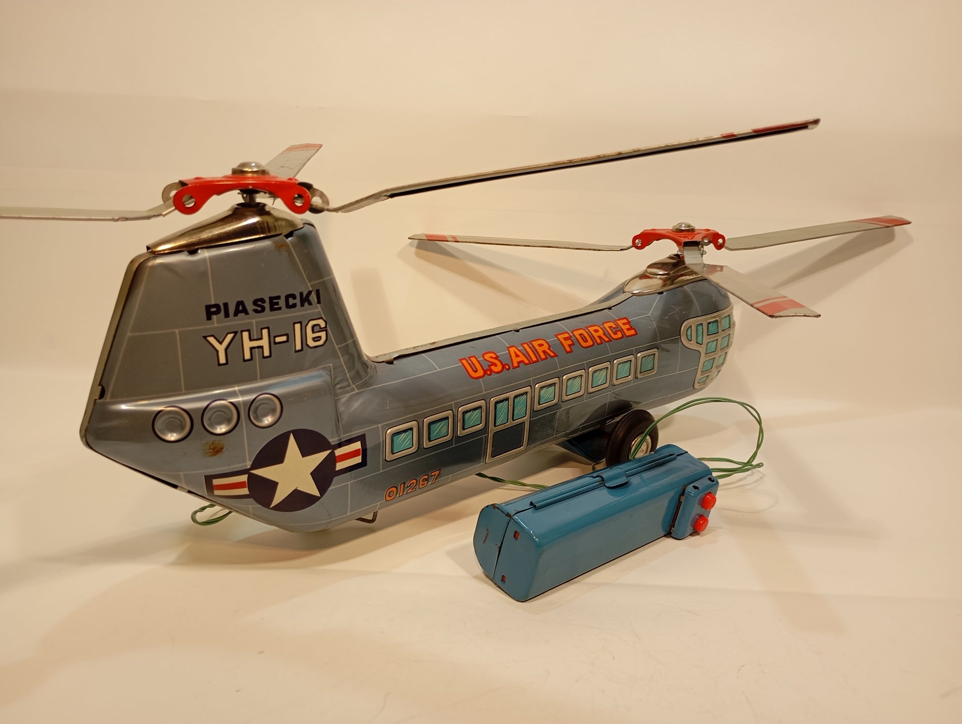 Japan Giant Helicopter YH16 US Airforce im Originalkarton