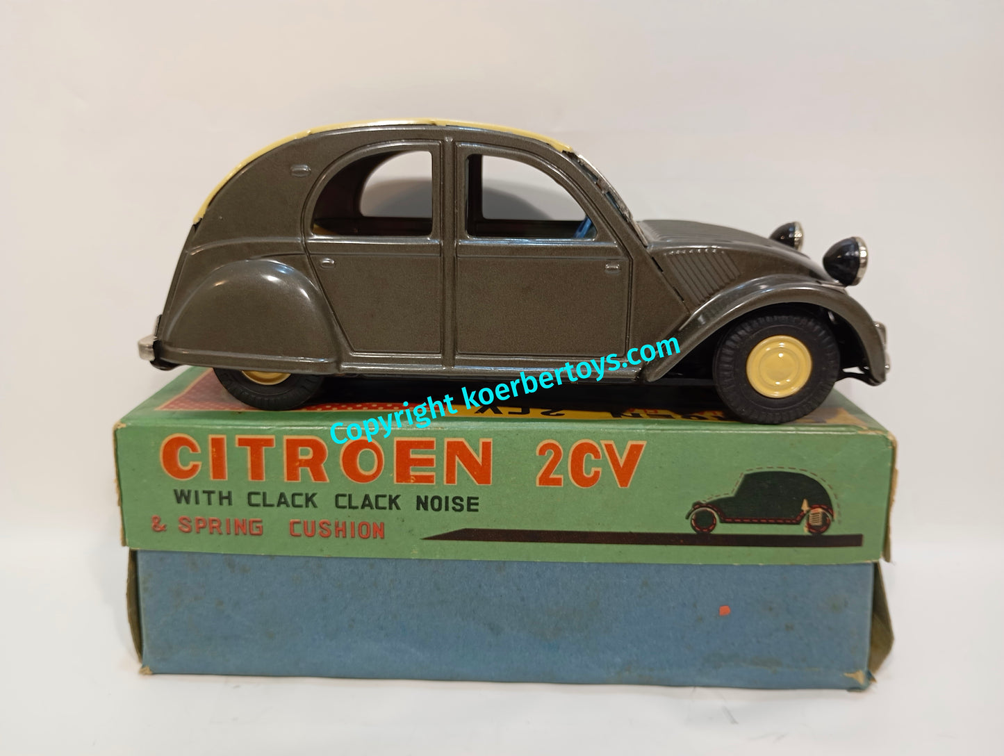 Daiya Citroen 2CV Nummer 196 im Originalkarton