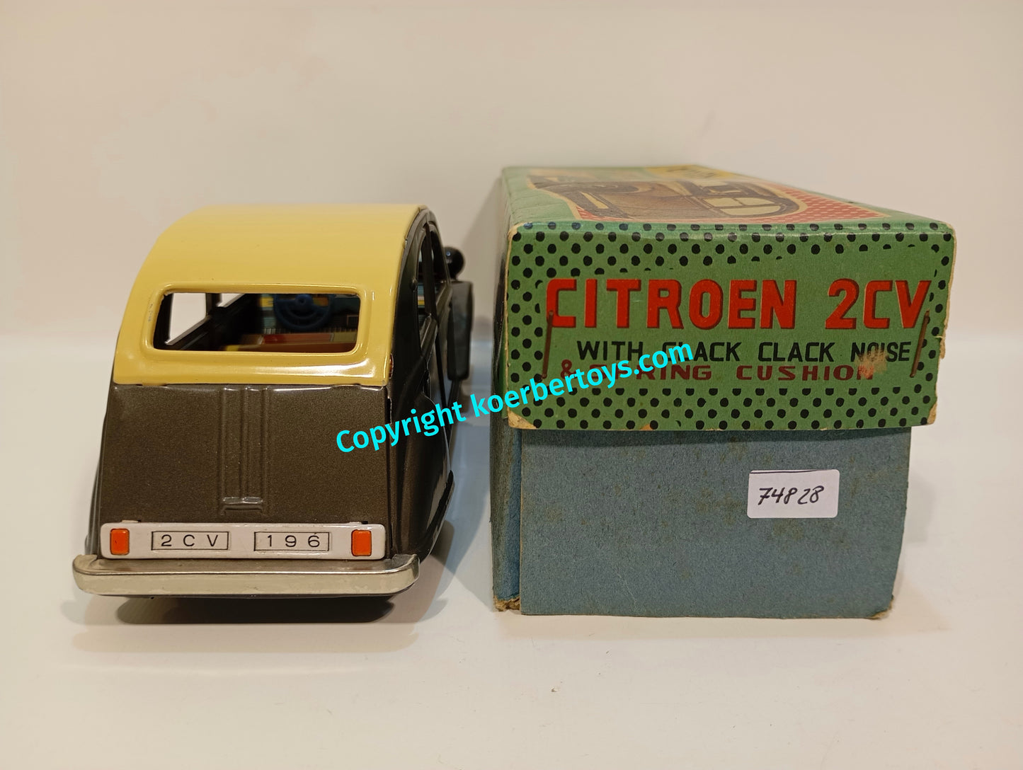 Daiya Citroen 2CV Nummer 196 im Originalkarton