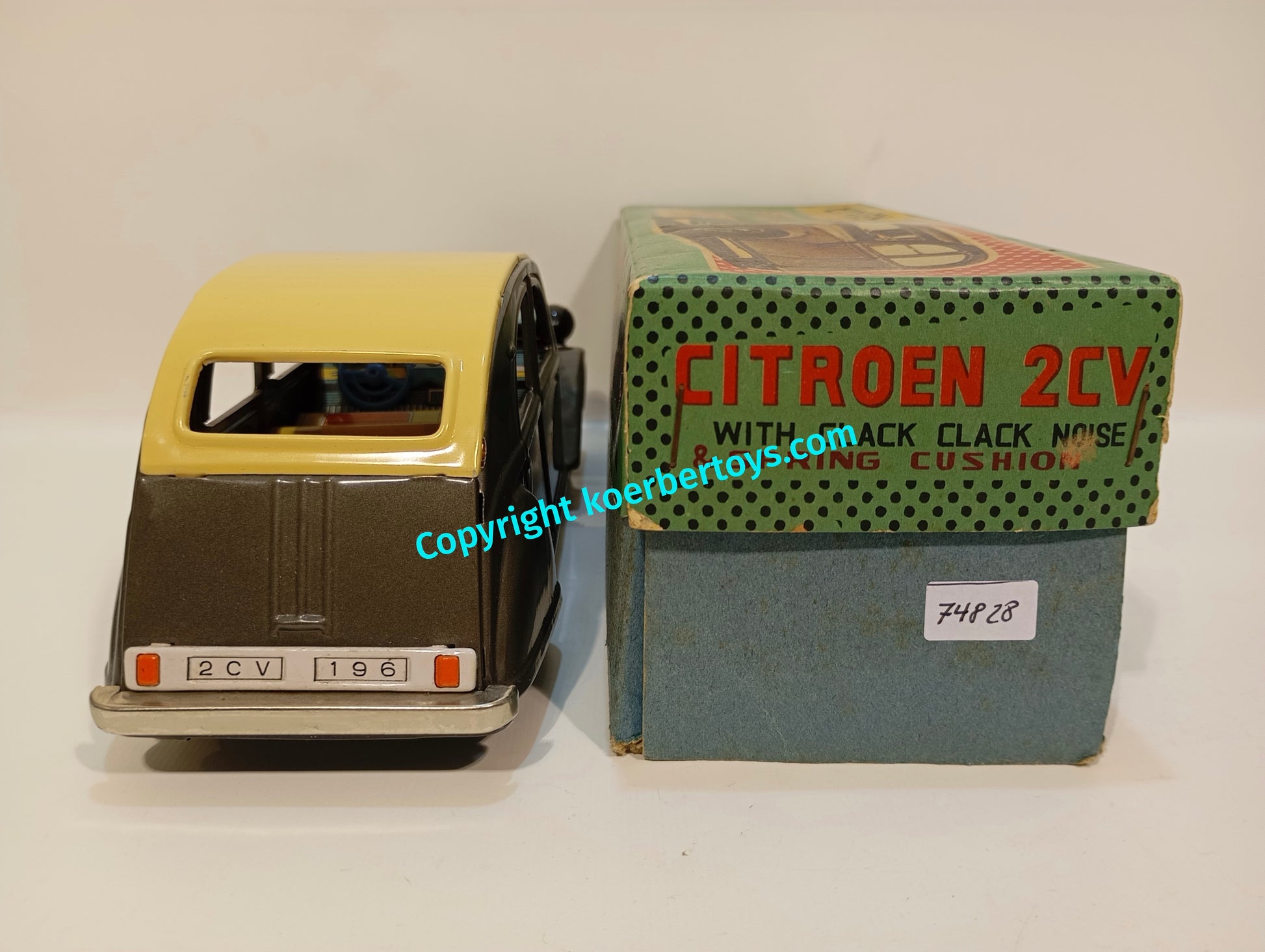 Daiya Citroen 2CV Nummer 196 im Originalkarton