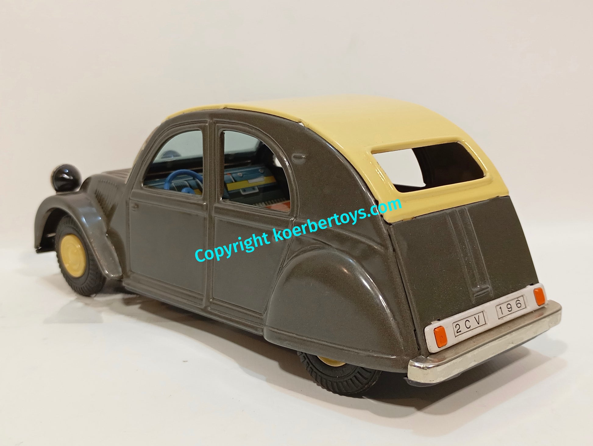 Daiya Citroen 2CV Nummer 196 im Originalkarton