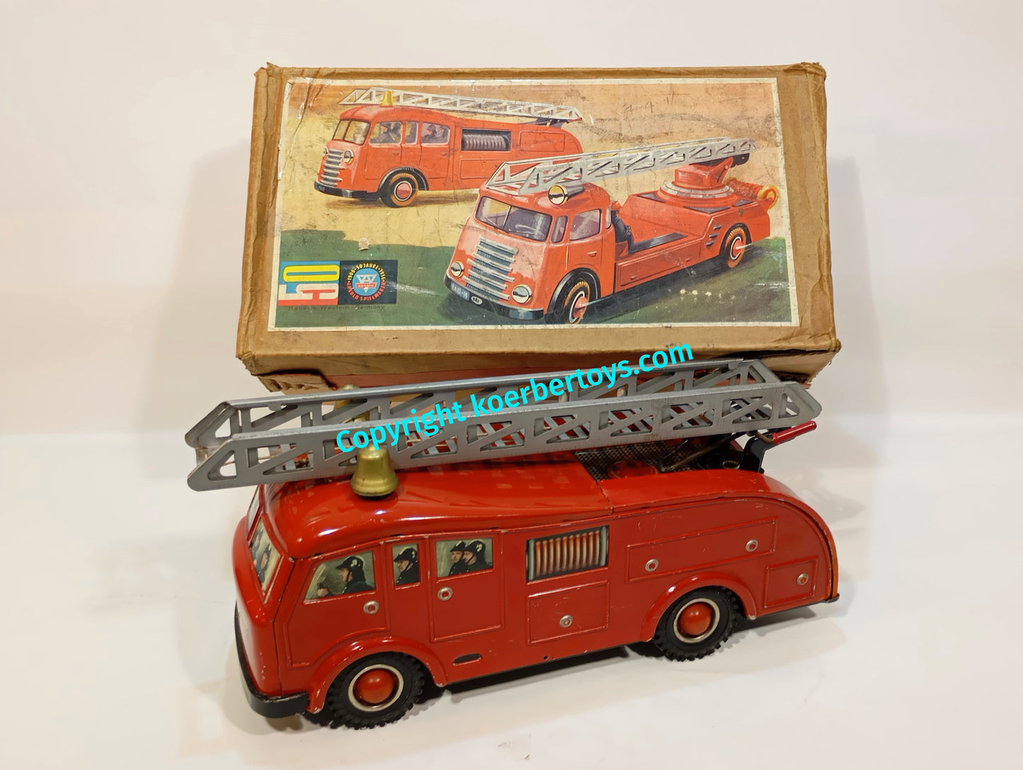 Arnold DAF Feuerwehr Mannschaftwagen im Originalkarton