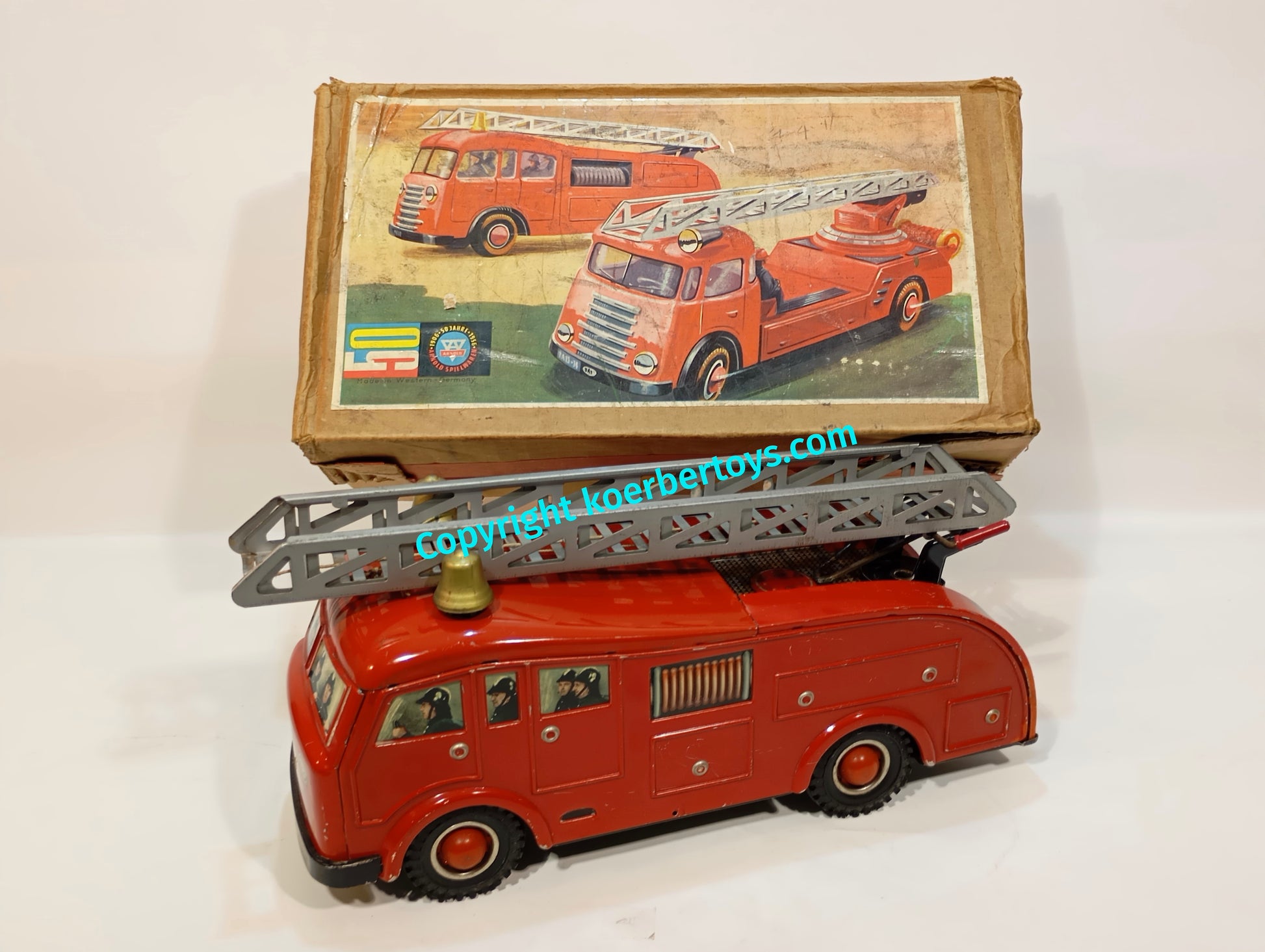 Arnold DAF Feuerwehr Mannschaftwagen im Originalkarton