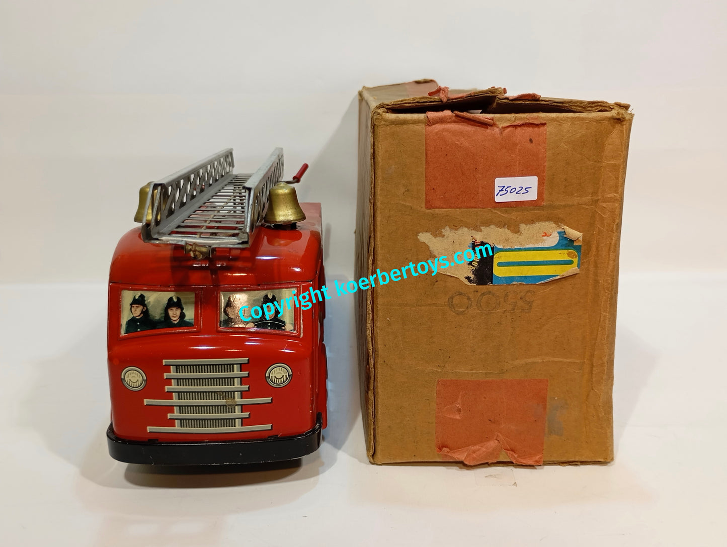 Arnold DAF Feuerwehr Mannschaftwagen im Originalkarton