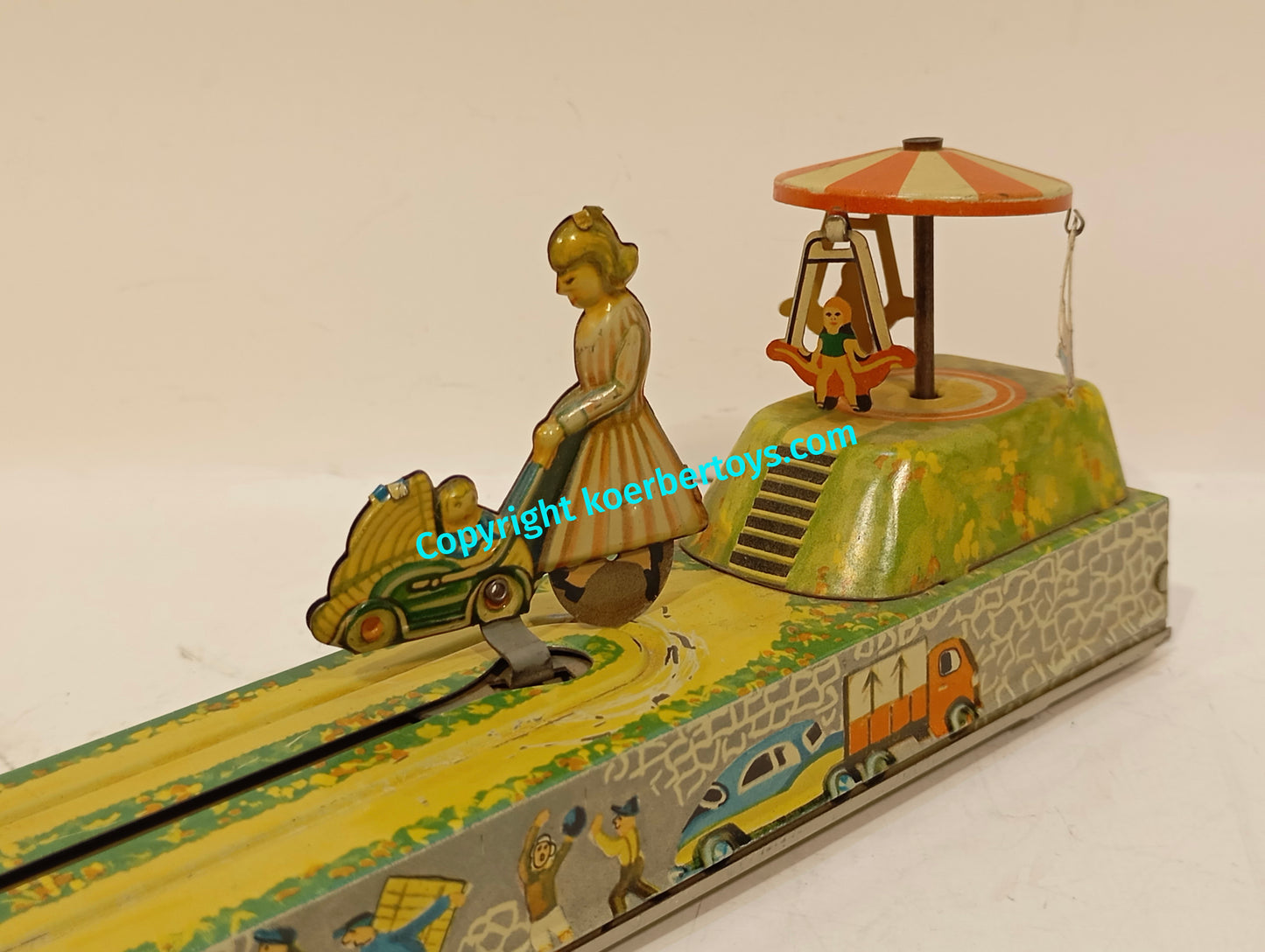 Arnold Wendebahn Amme mit Kinderwagen