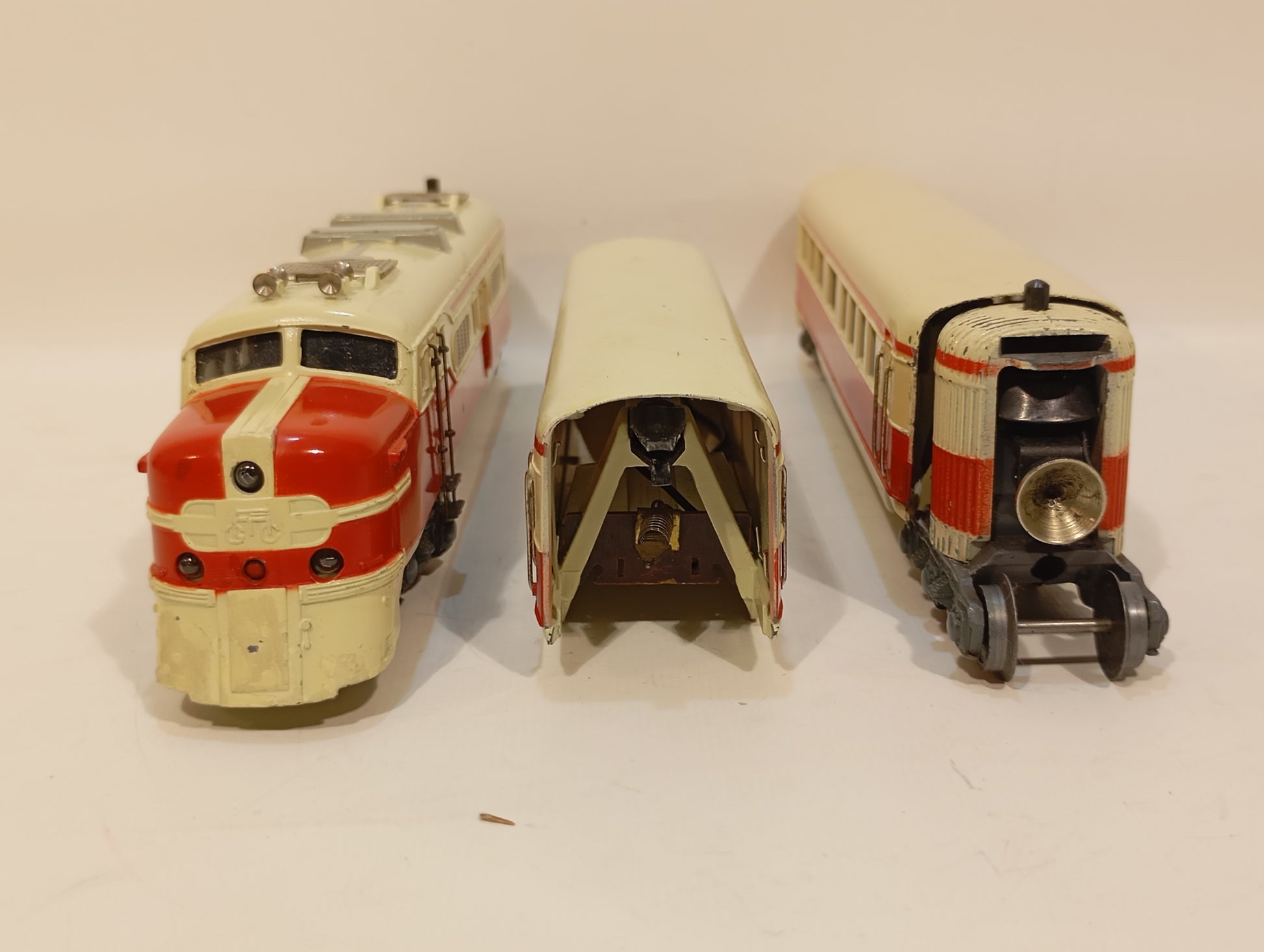 Märklin H0 ST 800 Triebwagen rot weiß im Originalkarton