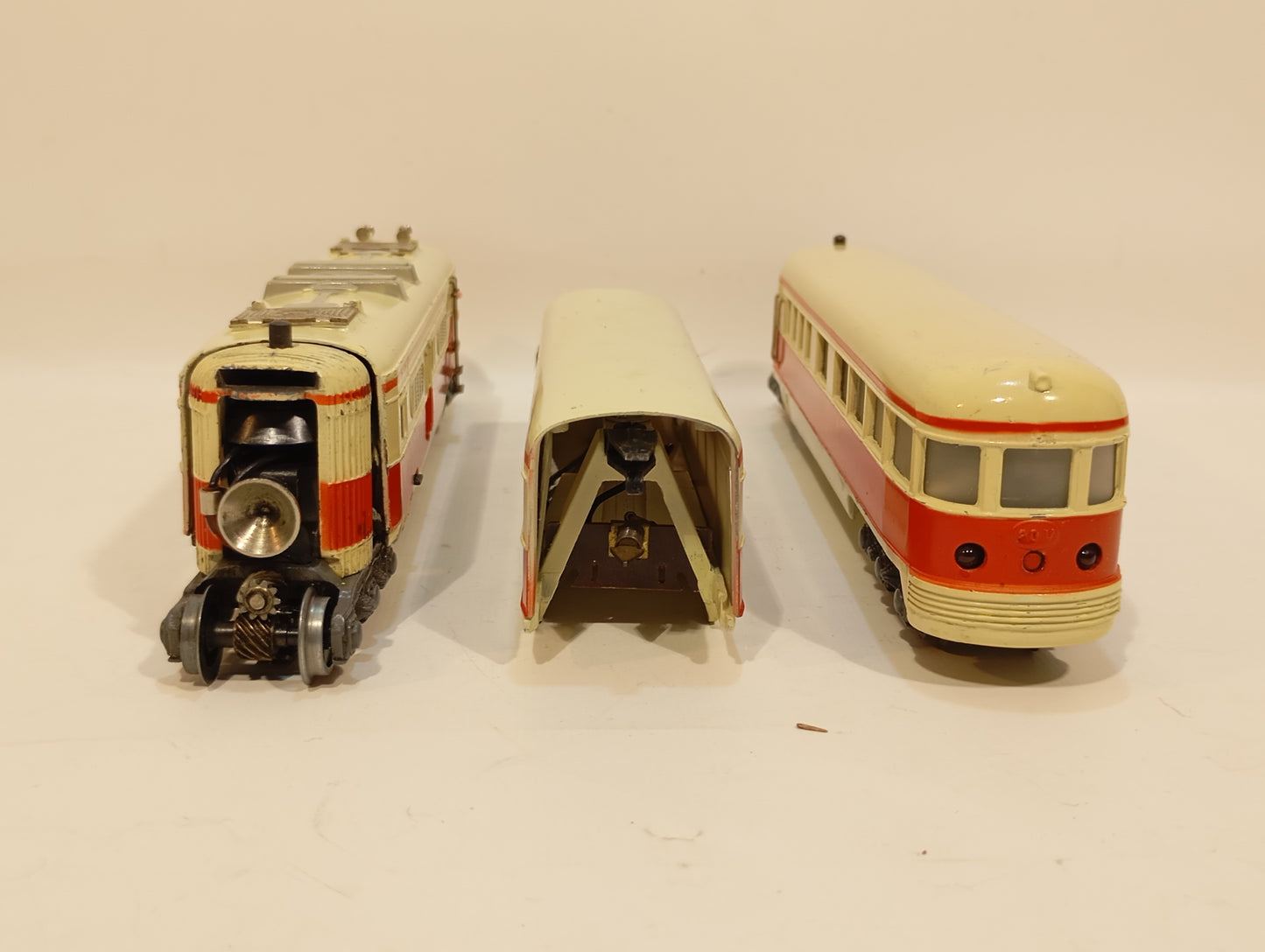 Märklin H0 ST 800 Triebwagen rot weiß im Originalkarton