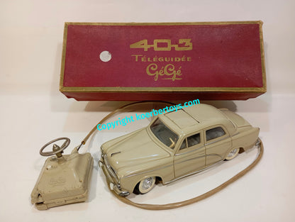 Gege Peugeot 403 im Originalkarton