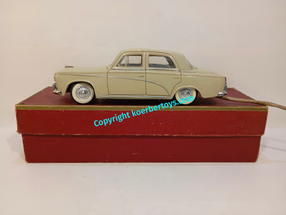Gege Peugeot 403 im Originalkarton