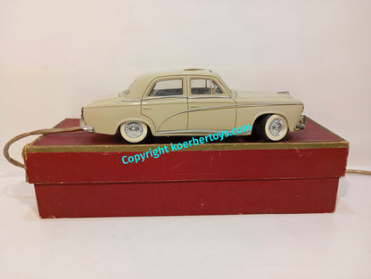 Gege Peugeot 403 im Originalkarton