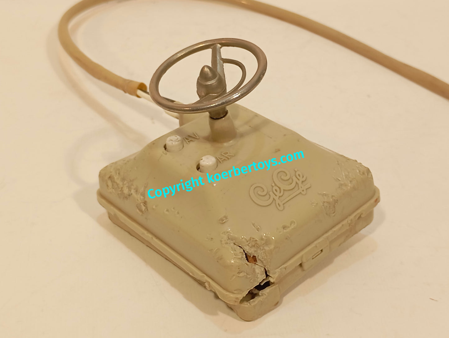 Gege Peugeot 403 im Originalkarton