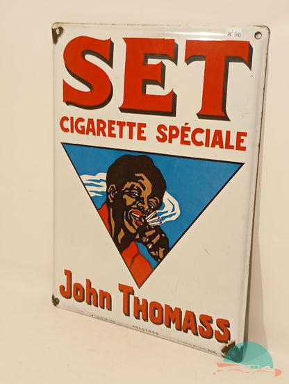 Emailschild John Thomass gekantet
