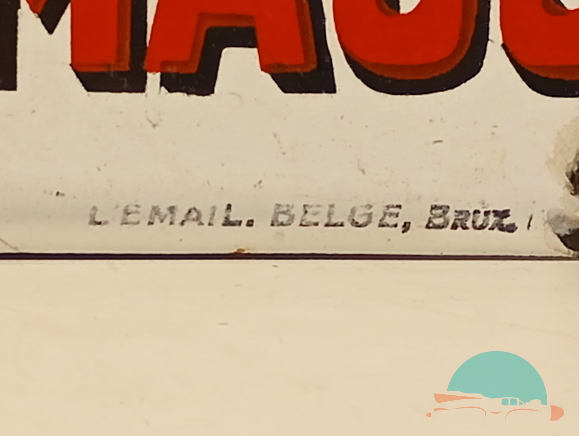 Emailschild John Thomass gekantet