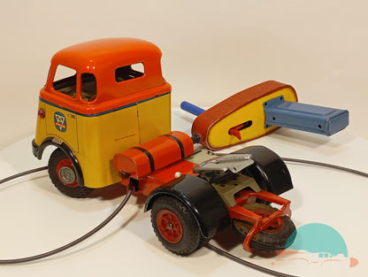 Arnold DAF LKW mit Kurbelantrieb