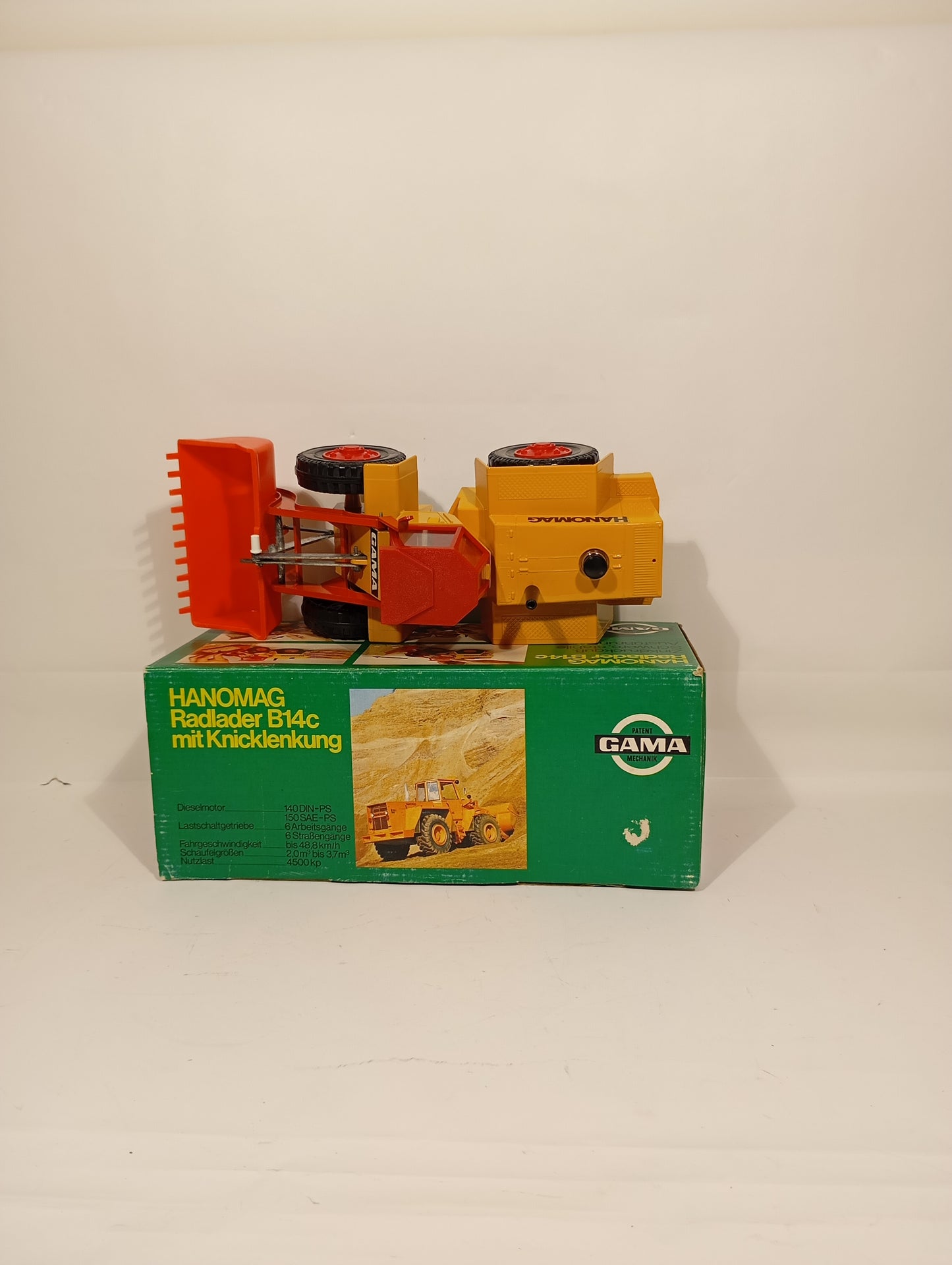 Gama Hanomag Radlader B14c im Originalkarton (75771)