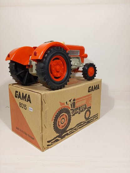 Gama Traktor 8015 im Originalkarton (75770)