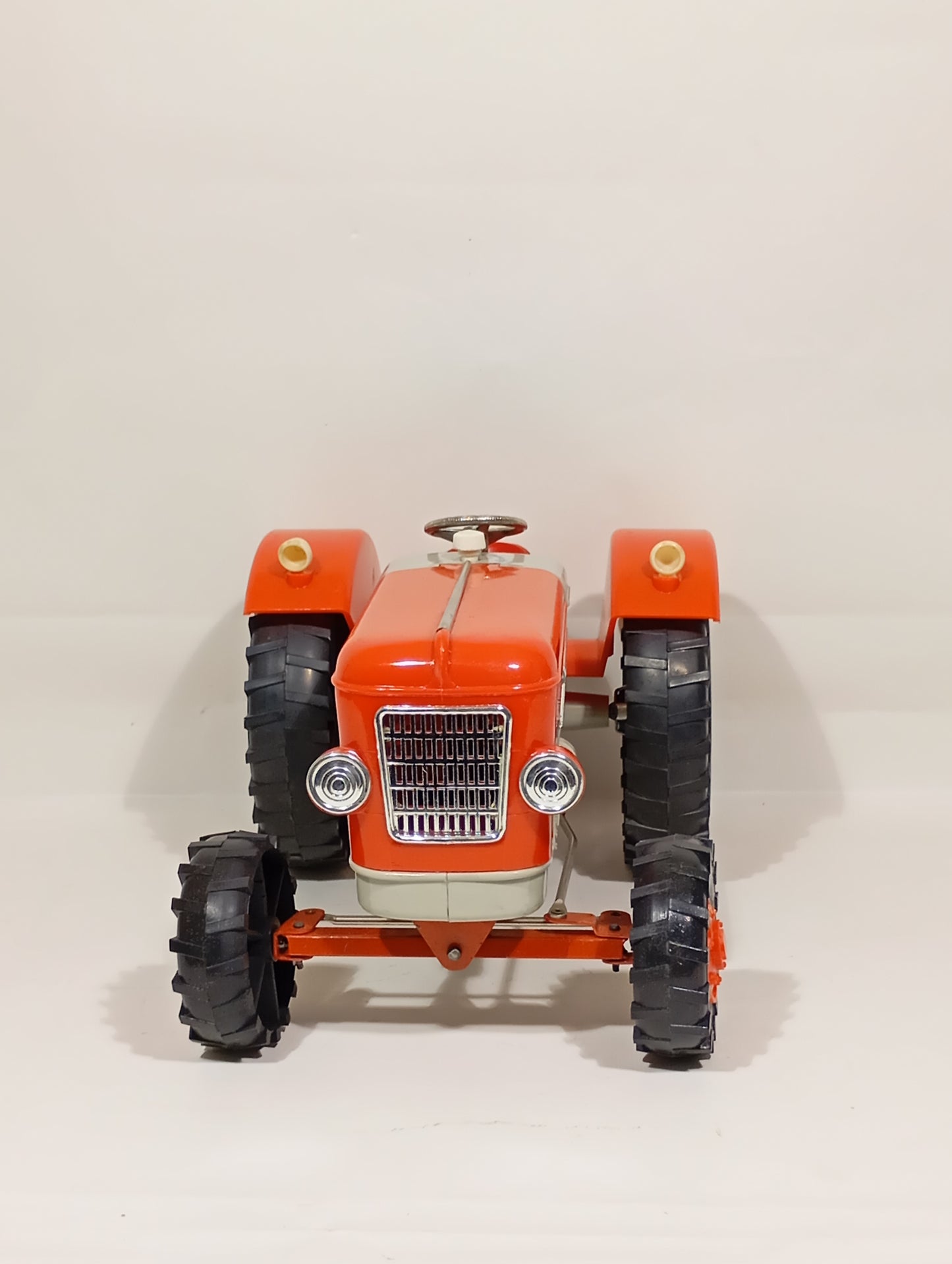 Gama Traktor 8015 im Originalkarton (75770)