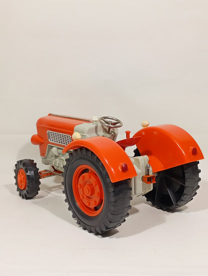 Gama Traktor 8015 im Originalkarton (75770)