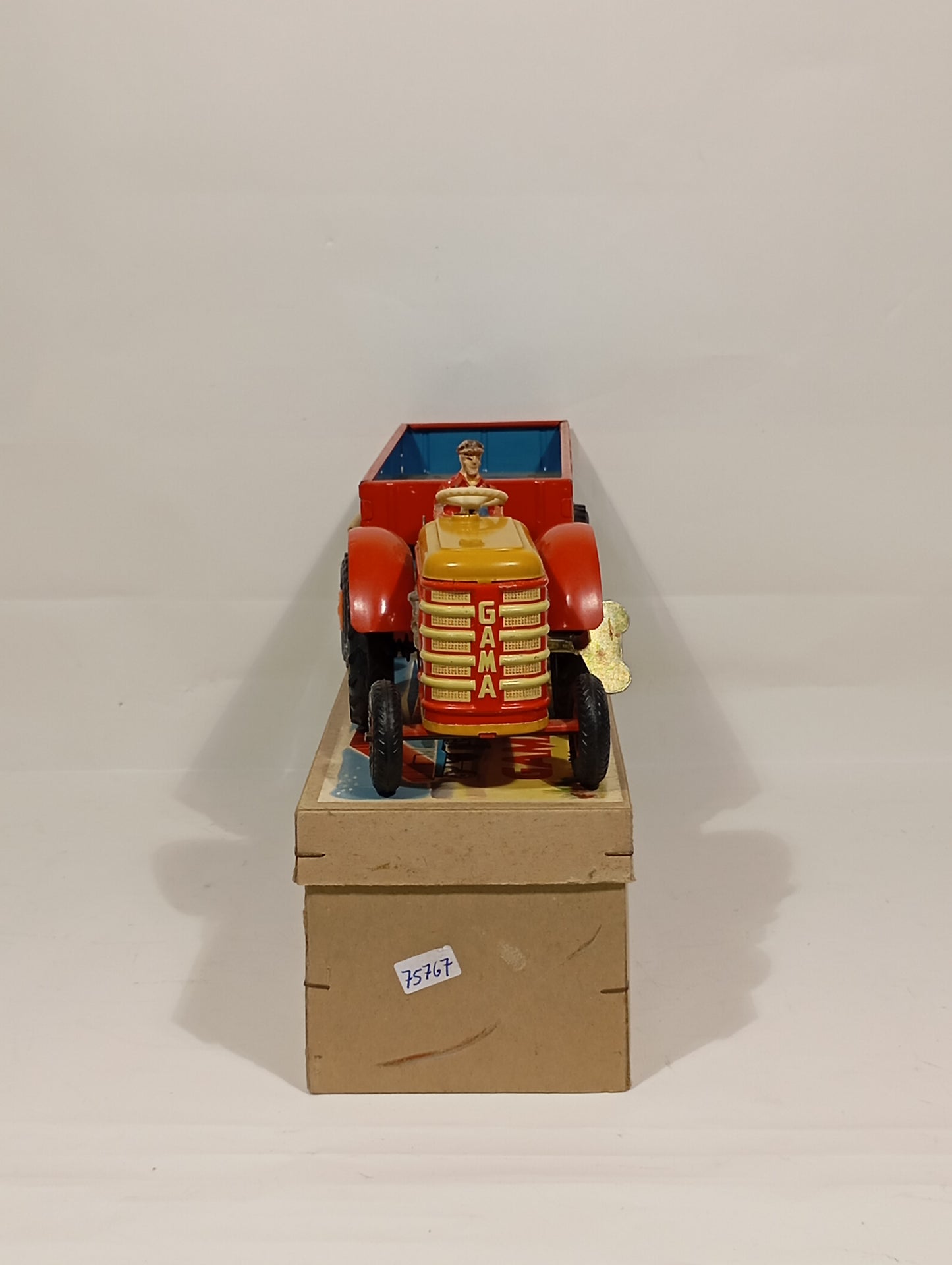 Gama Traktor 1764 im Originalkarton (75767)