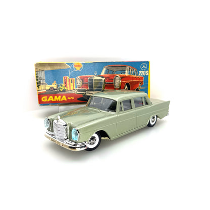 Gama Mercedes Heckflosse 220S Nummer 475 im Originalkarton (74665)